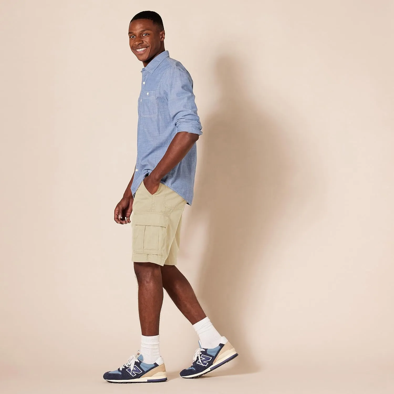 Amazon Essentials Men's 10" Classic-Fit Cargo Short (Available in Big & Tall)