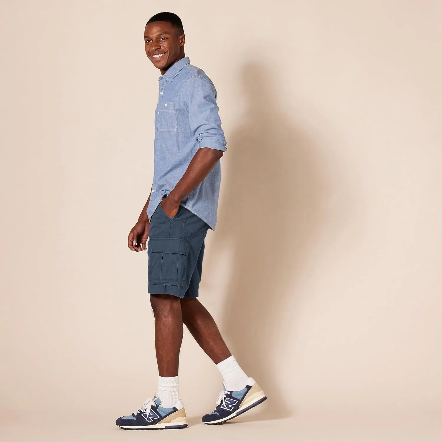Amazon Essentials Men's 10" Classic-Fit Cargo Short (Available in Big & Tall)