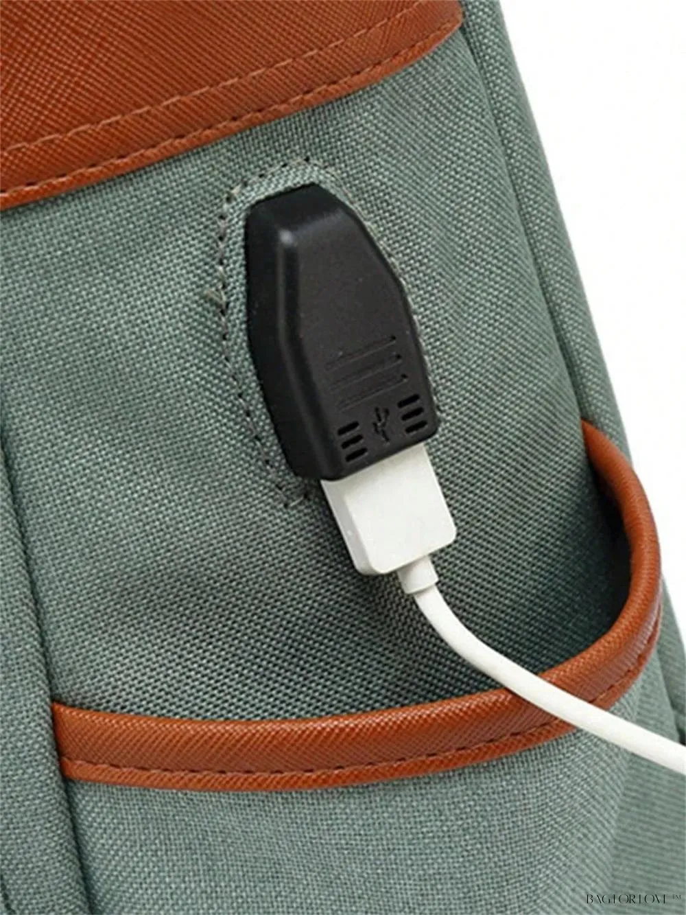BagForLove - Classic Travel Bag with Notebook Compartment and Convenient Power Access