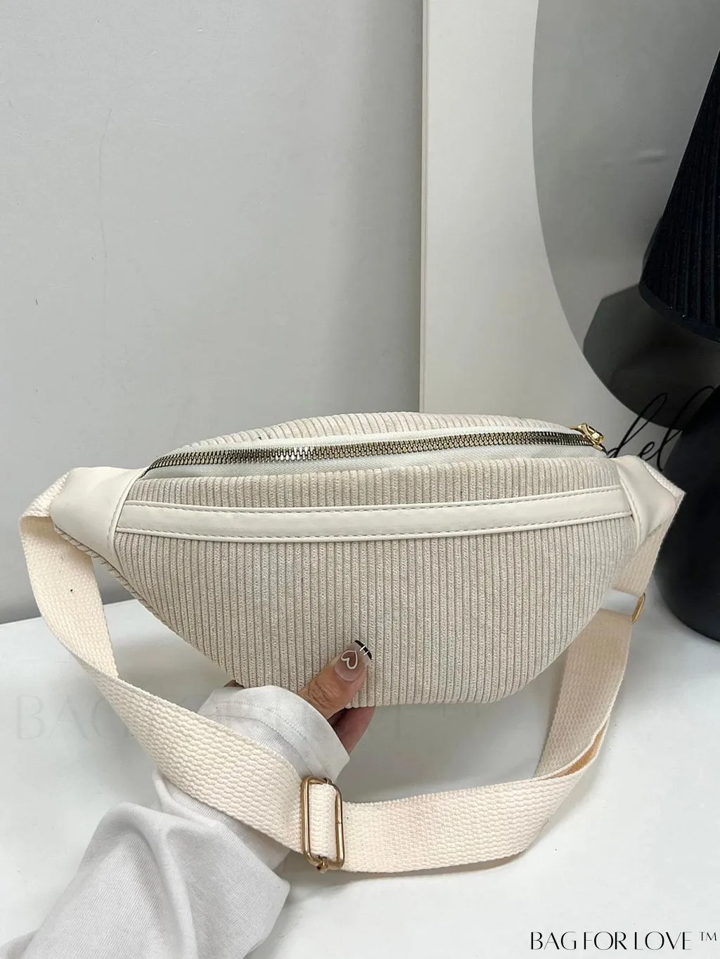 BagForLove - Lightweight Unisex Waist Pack with Green Styling