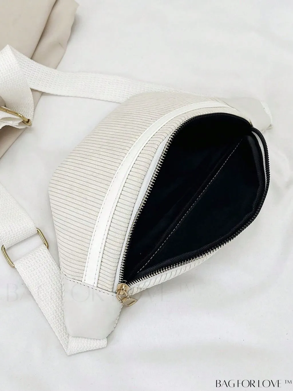 BagForLove - Lightweight Unisex Waist Pack with Green Styling