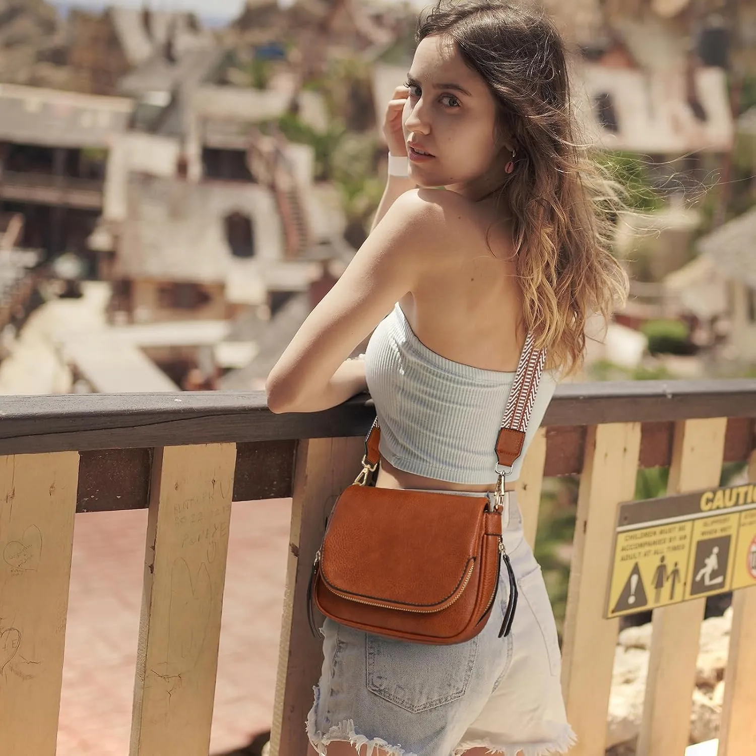 Crossbody Bags for Women Small Pu Leather Over the Shoulder Purses and Flap Cross Body Handbags with Multi Pockets