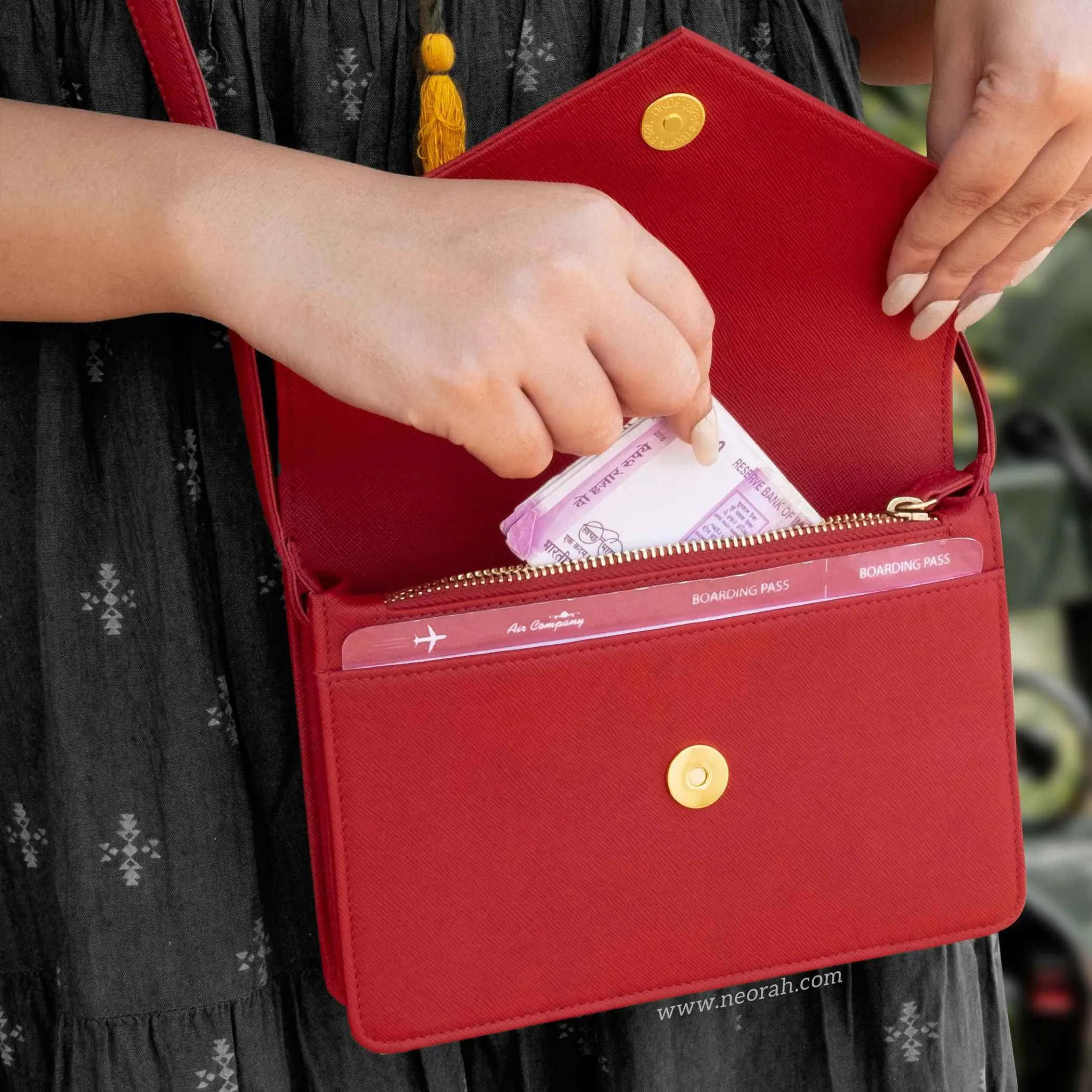 EMMA | CROSSBODY SLING BAG | ENVELOPE