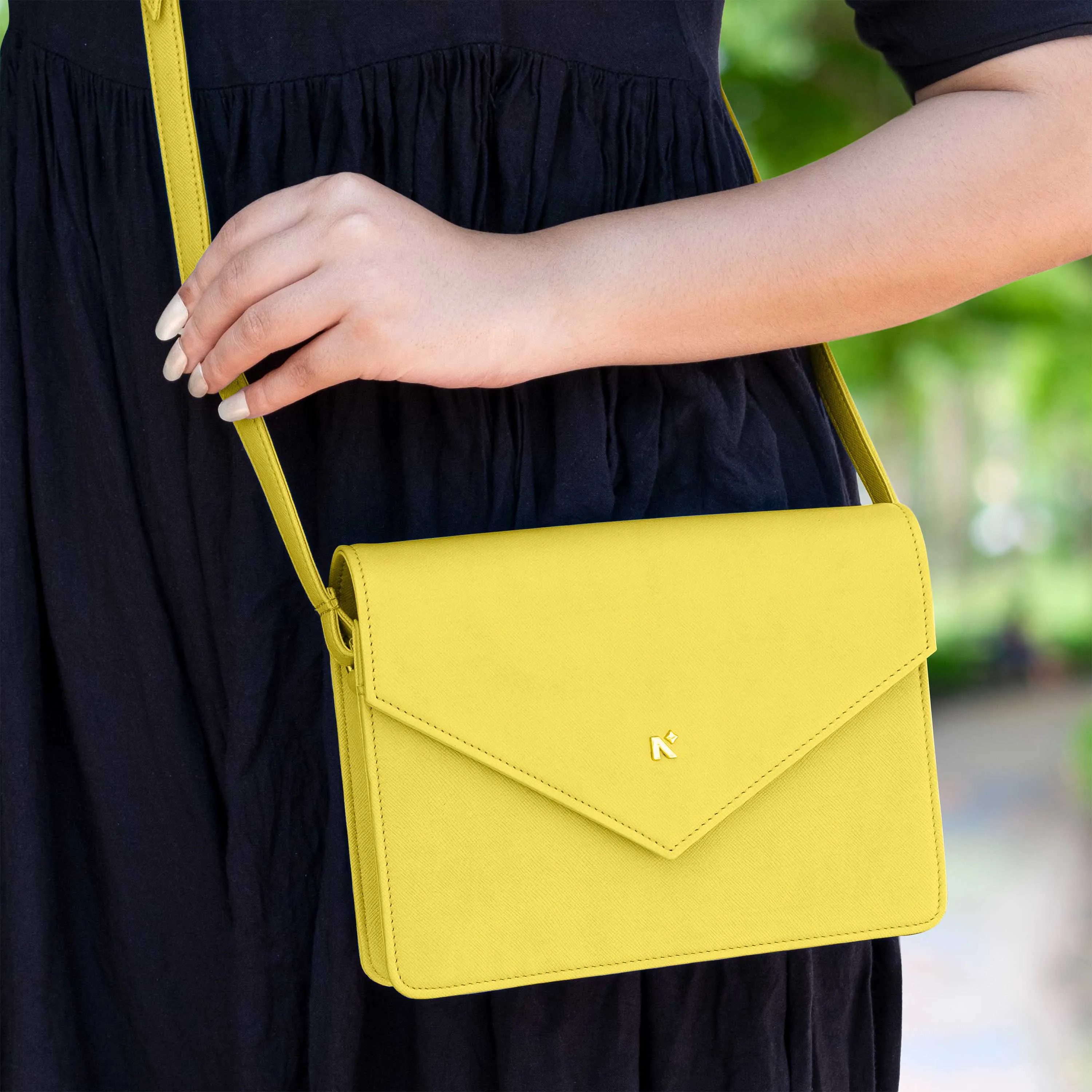 EMMA | CROSSBODY SLING BAG | ENVELOPE
