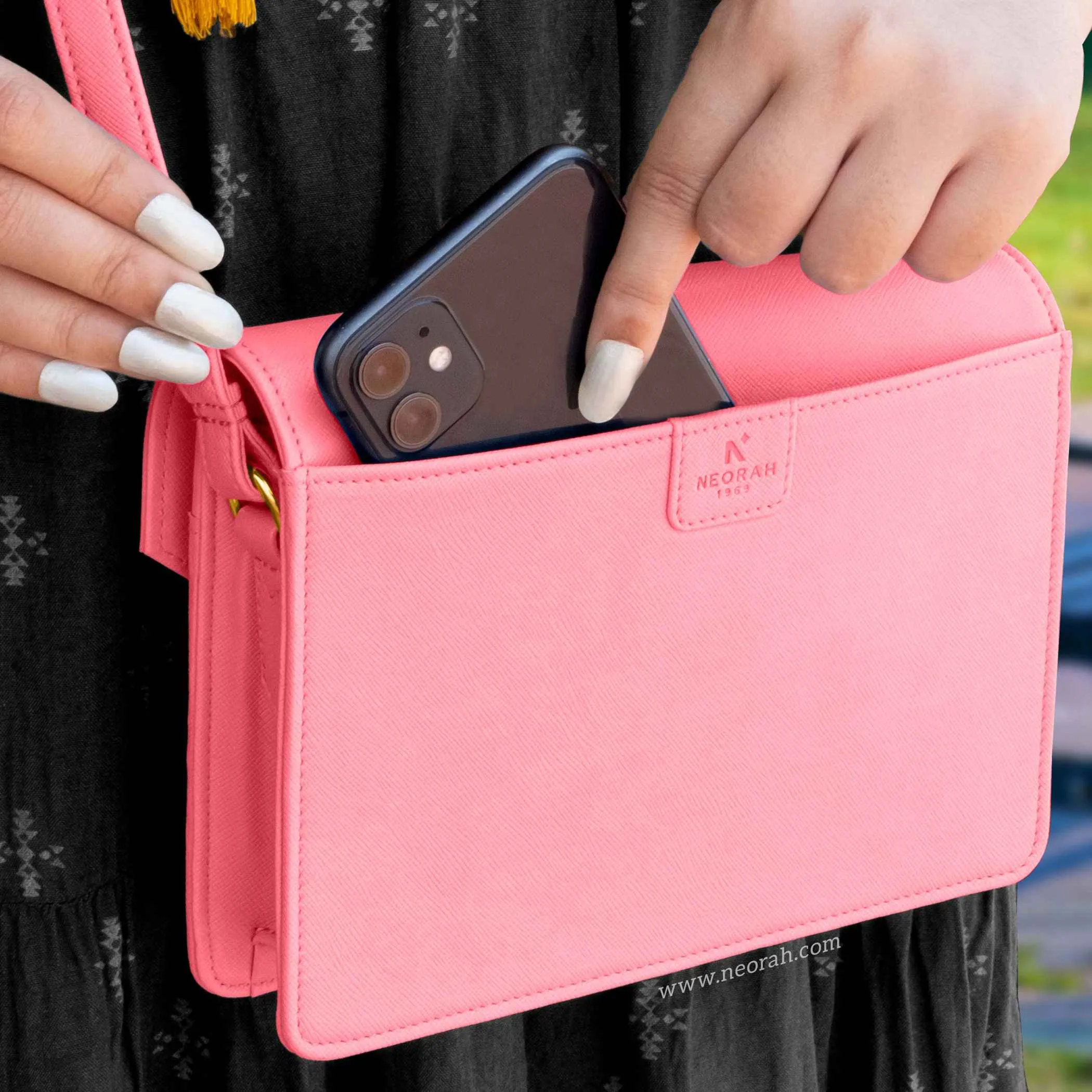 EMMA | CROSSBODY SLING BAG | ENVELOPE