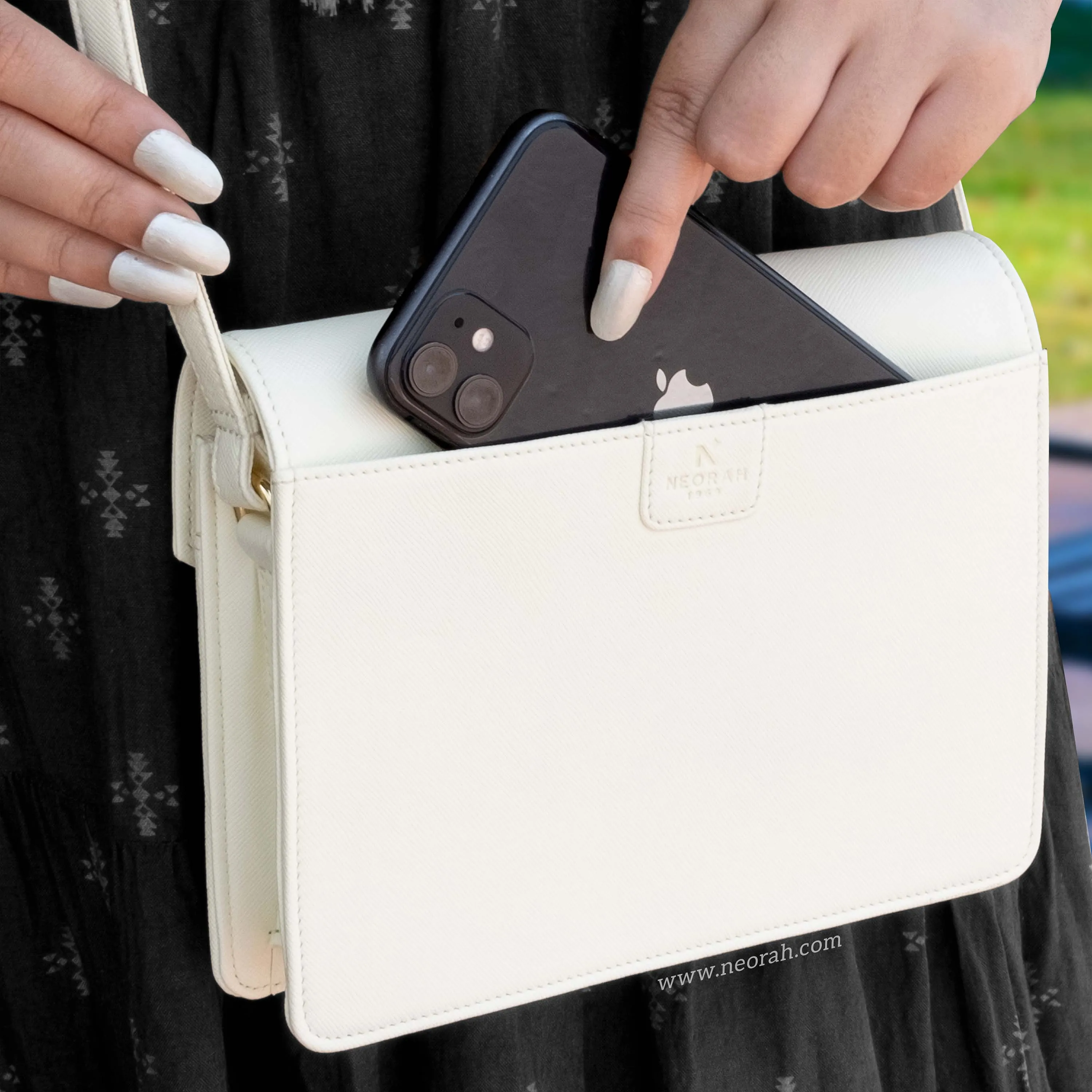 EMMA | CROSSBODY SLING BAG | ENVELOPE