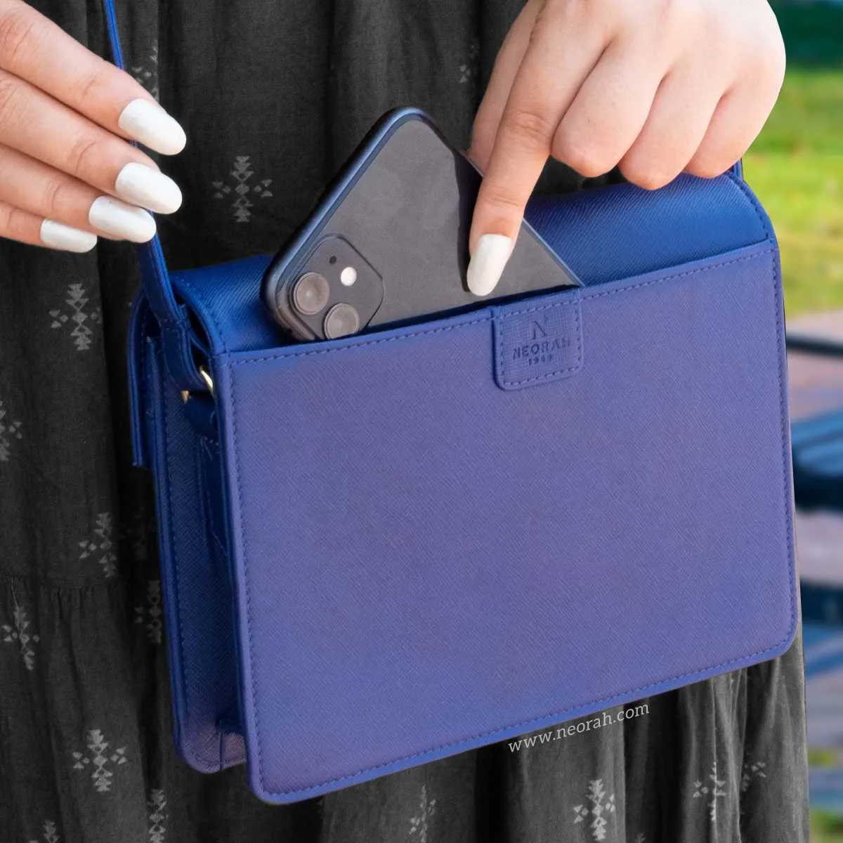 EMMA | CROSSBODY SLING BAG | ENVELOPE