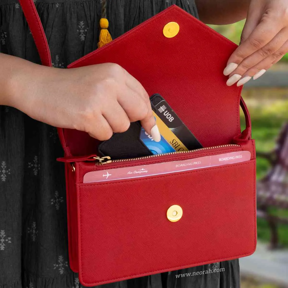 EMMA | CROSSBODY SLING BAG | ENVELOPE