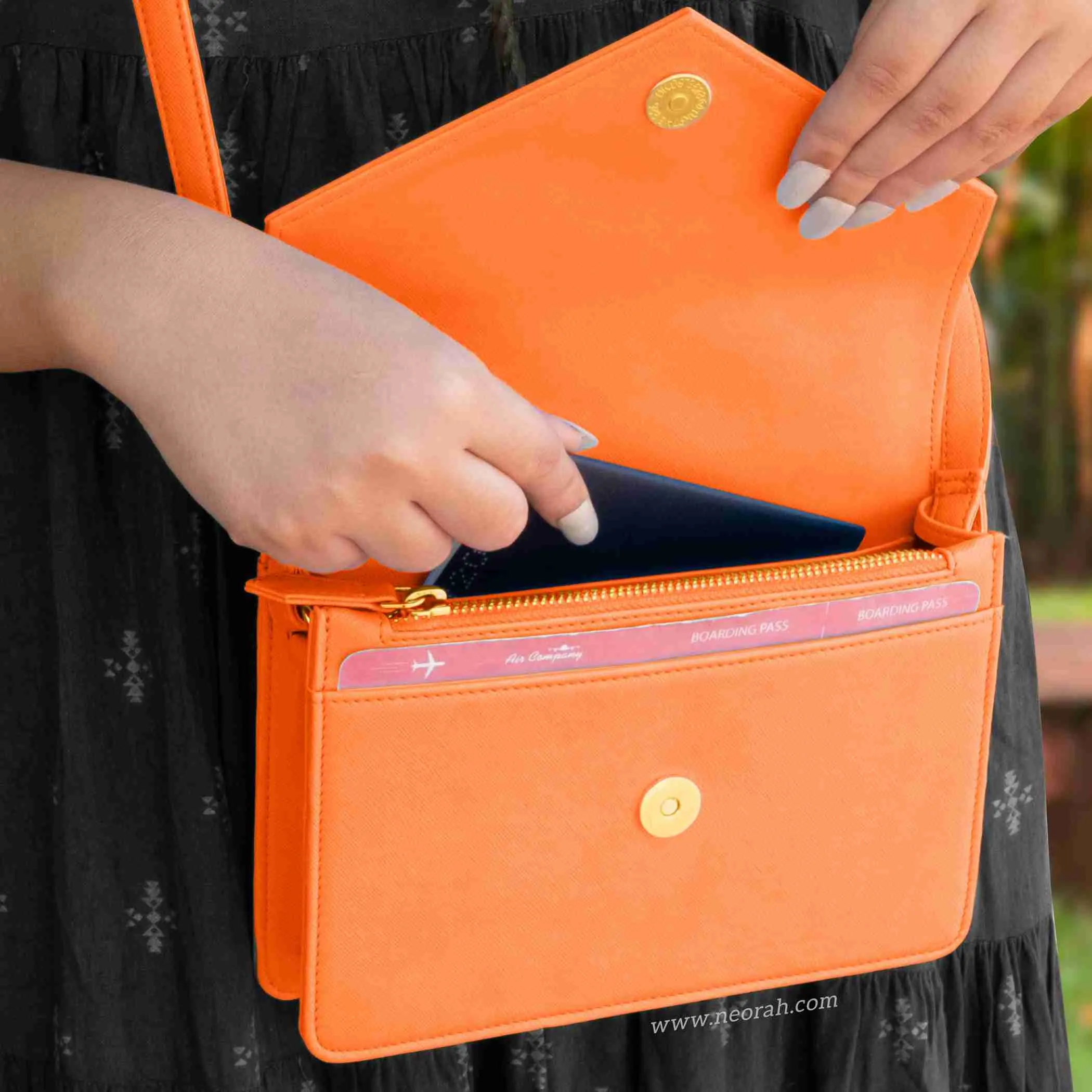 EMMA | CROSSBODY SLING BAG | ENVELOPE
