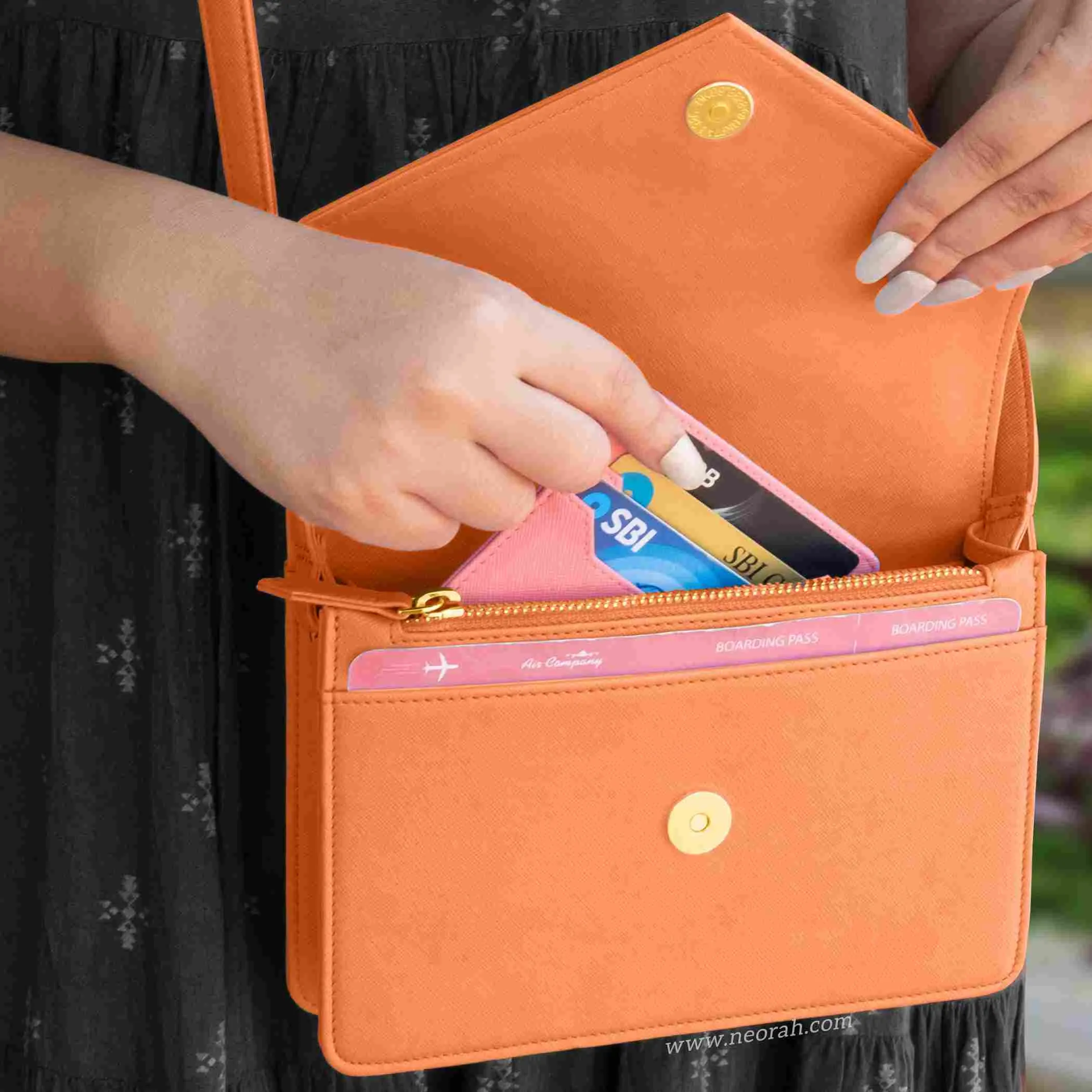EMMA | CROSSBODY SLING BAG | ENVELOPE