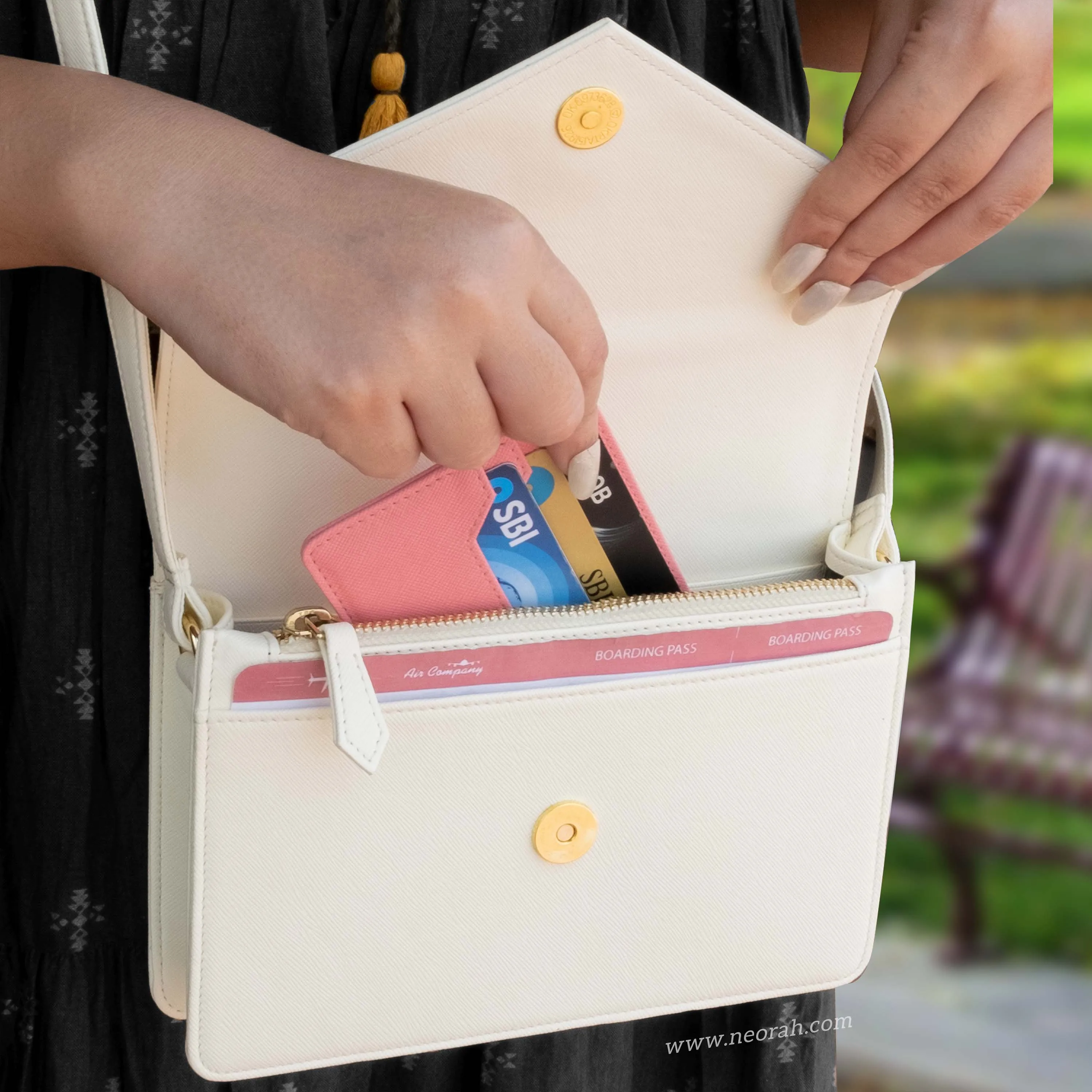 EMMA | CROSSBODY SLING BAG | ENVELOPE