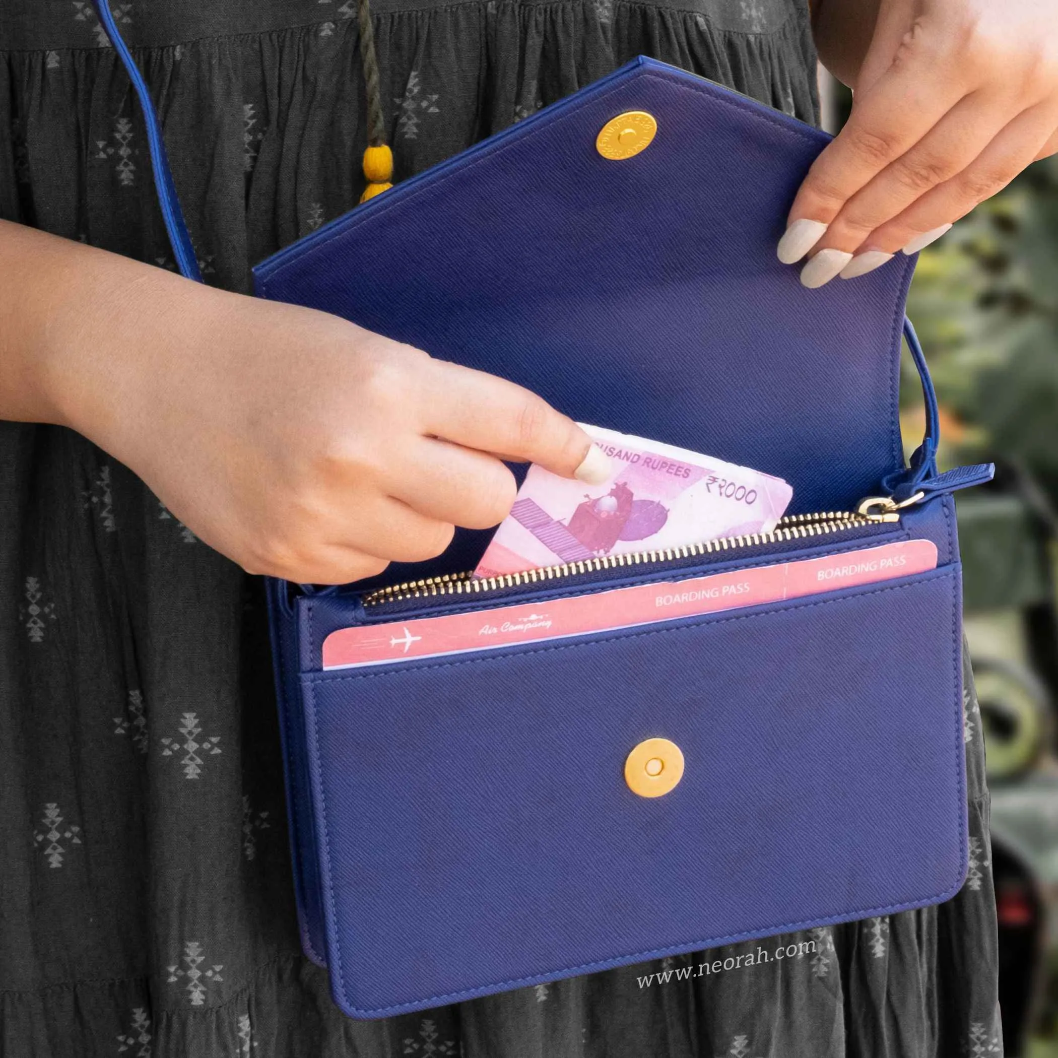 EMMA | CROSSBODY SLING BAG | ENVELOPE