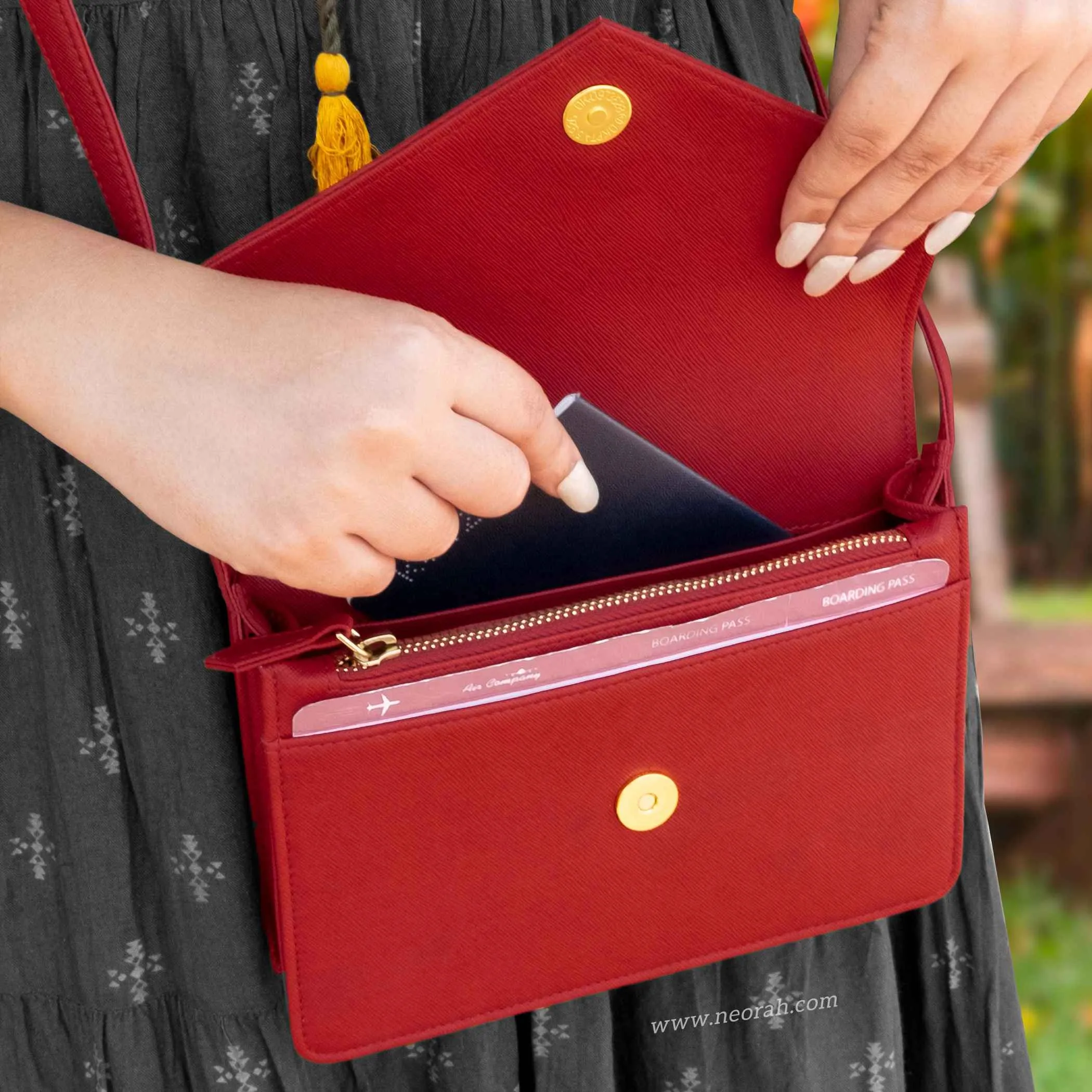 EMMA | CROSSBODY SLING BAG | ENVELOPE