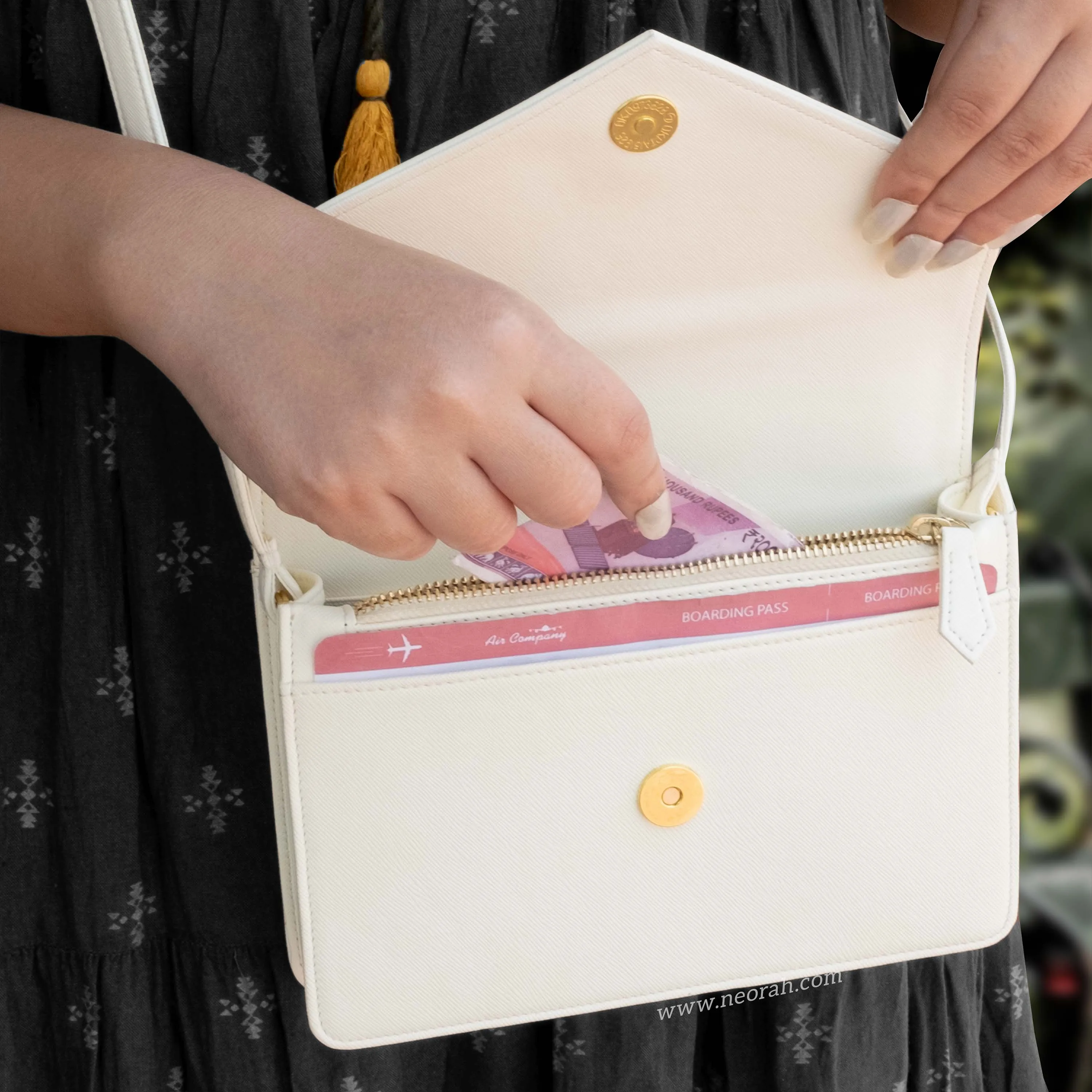 EMMA | CROSSBODY SLING BAG | ENVELOPE