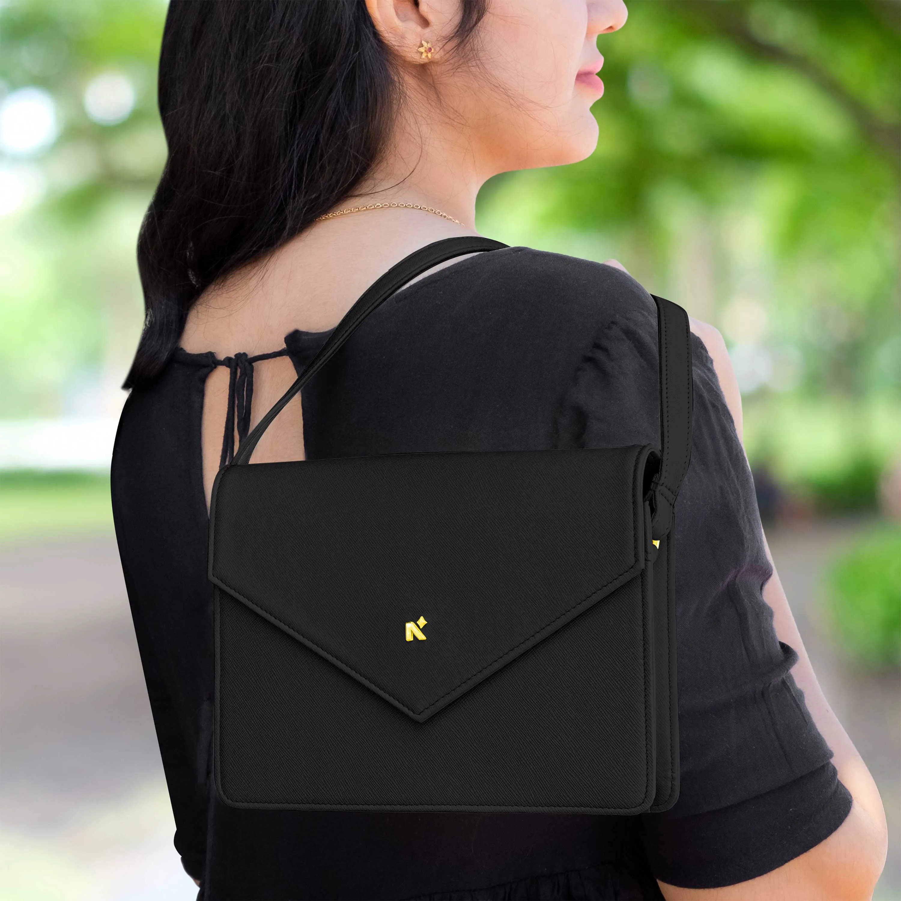 EMMA | CROSSBODY SLING BAG | ENVELOPE