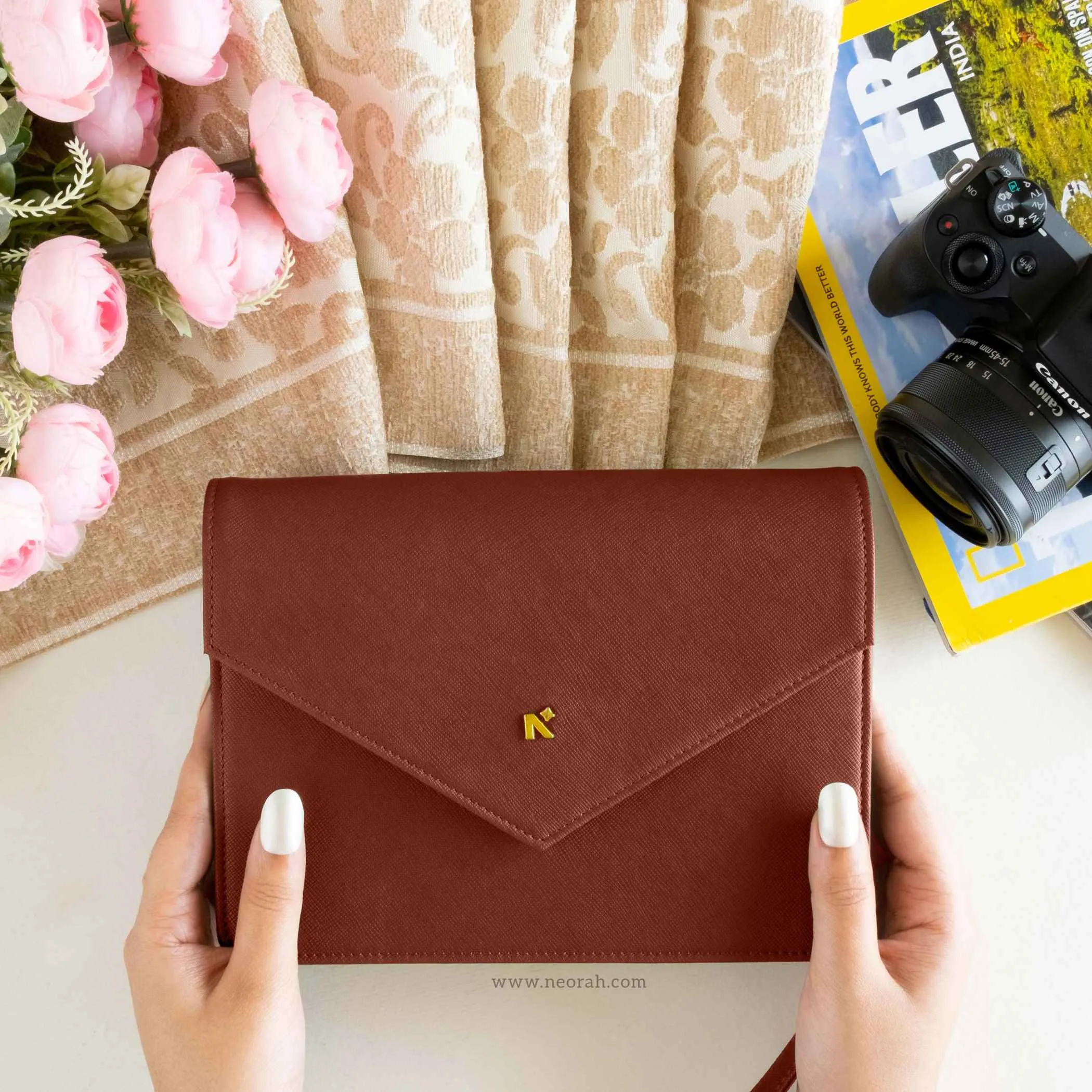 EMMA | CROSSBODY SLING BAG | ENVELOPE