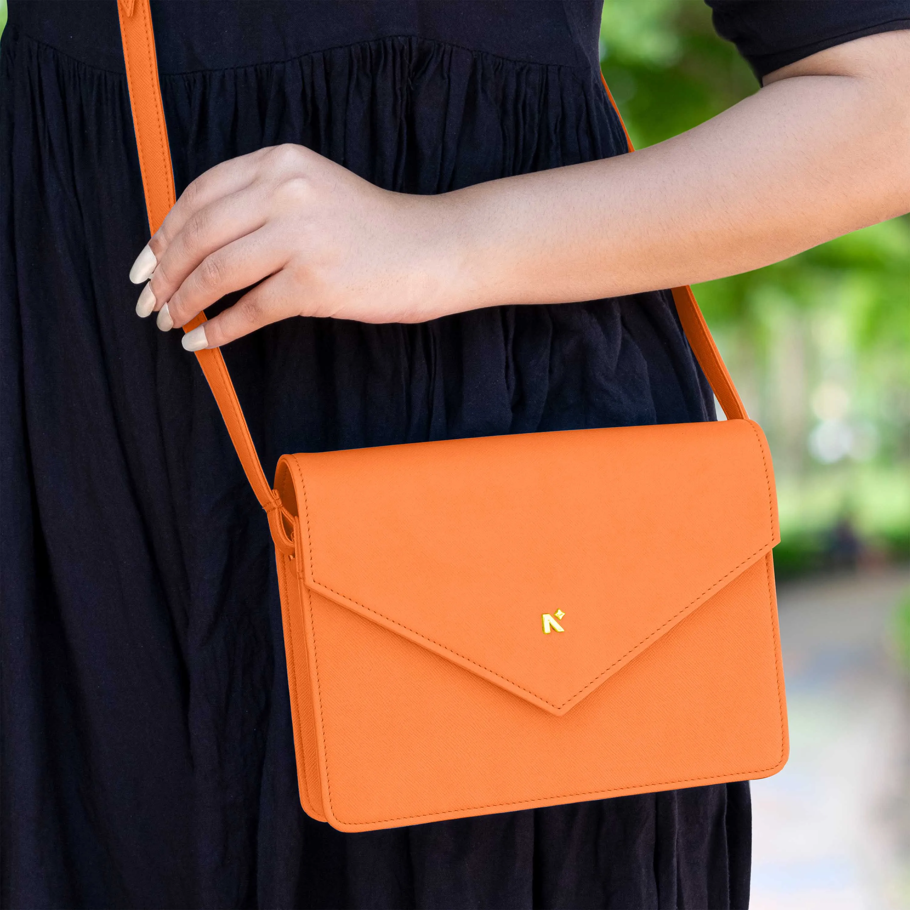 EMMA | CROSSBODY SLING BAG | ENVELOPE