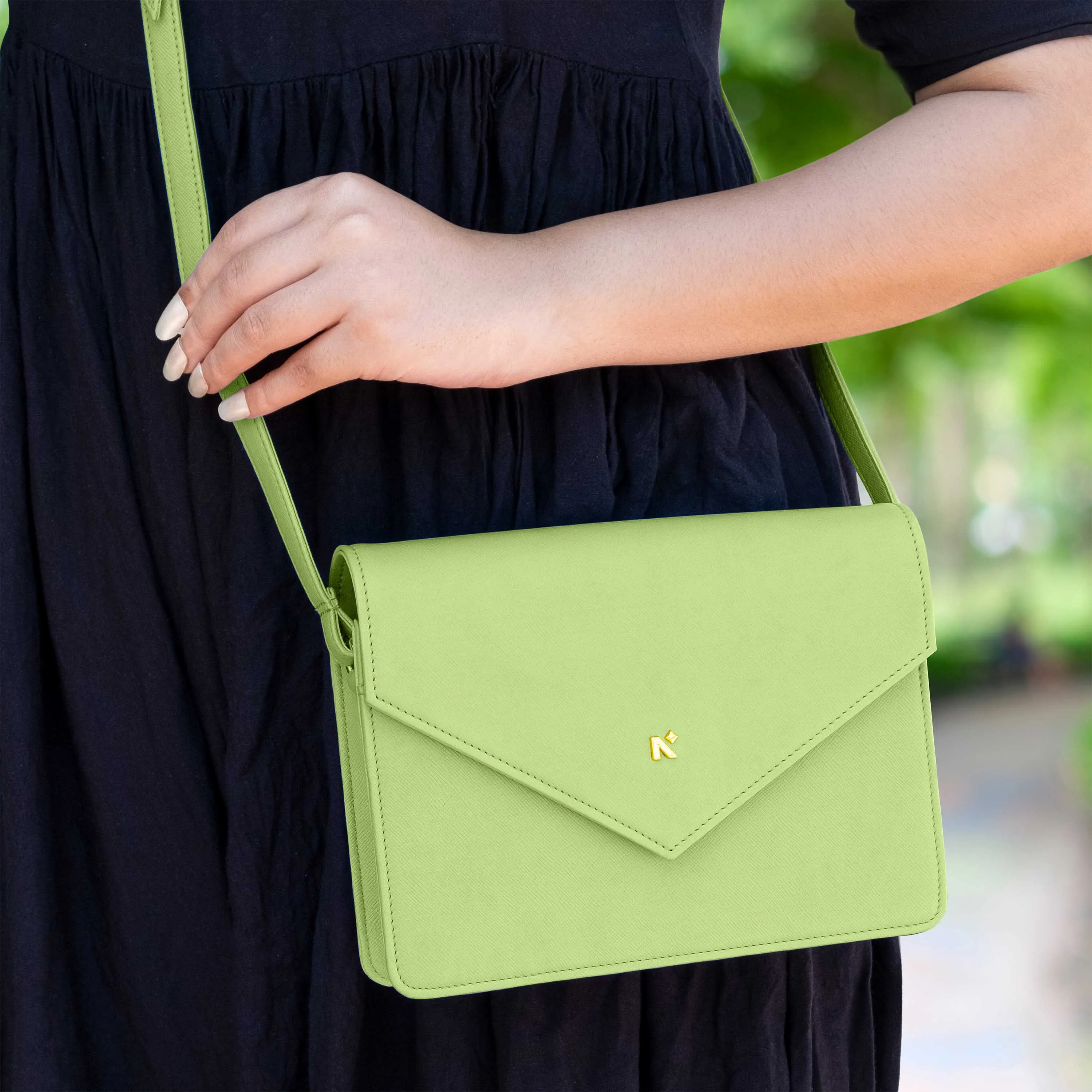 EMMA | CROSSBODY SLING BAG | ENVELOPE