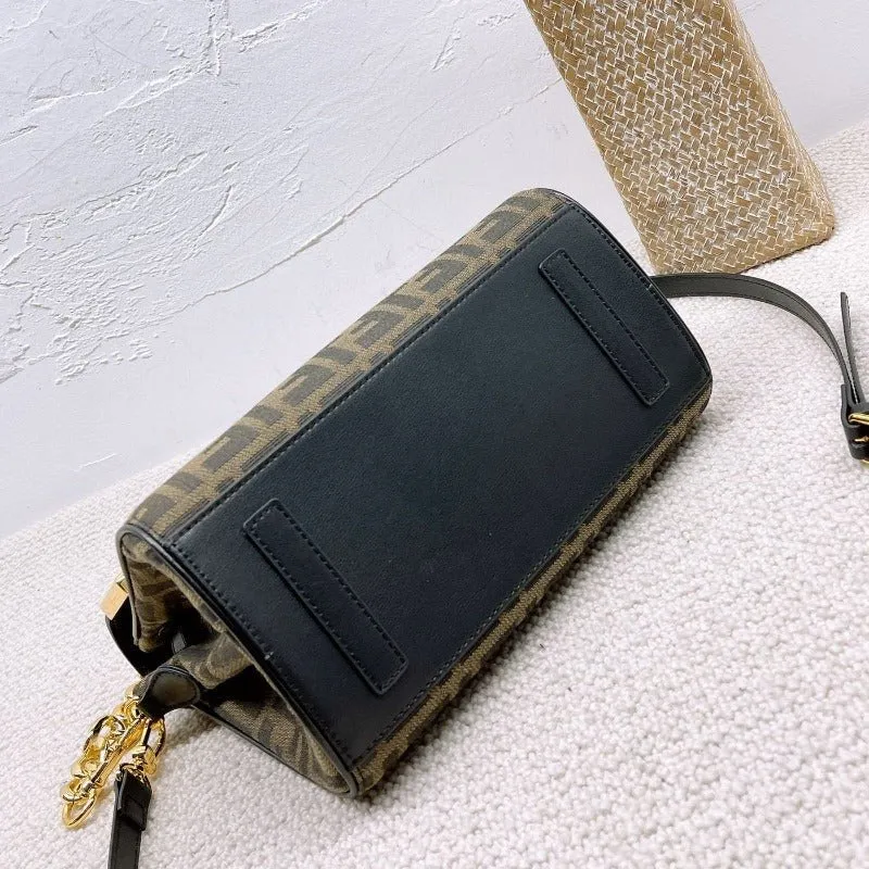 ESMEE - La Medusa Top Handle Bag Brown/Black