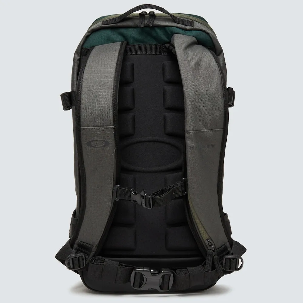 Oakley Peak RC 18l Backpacks