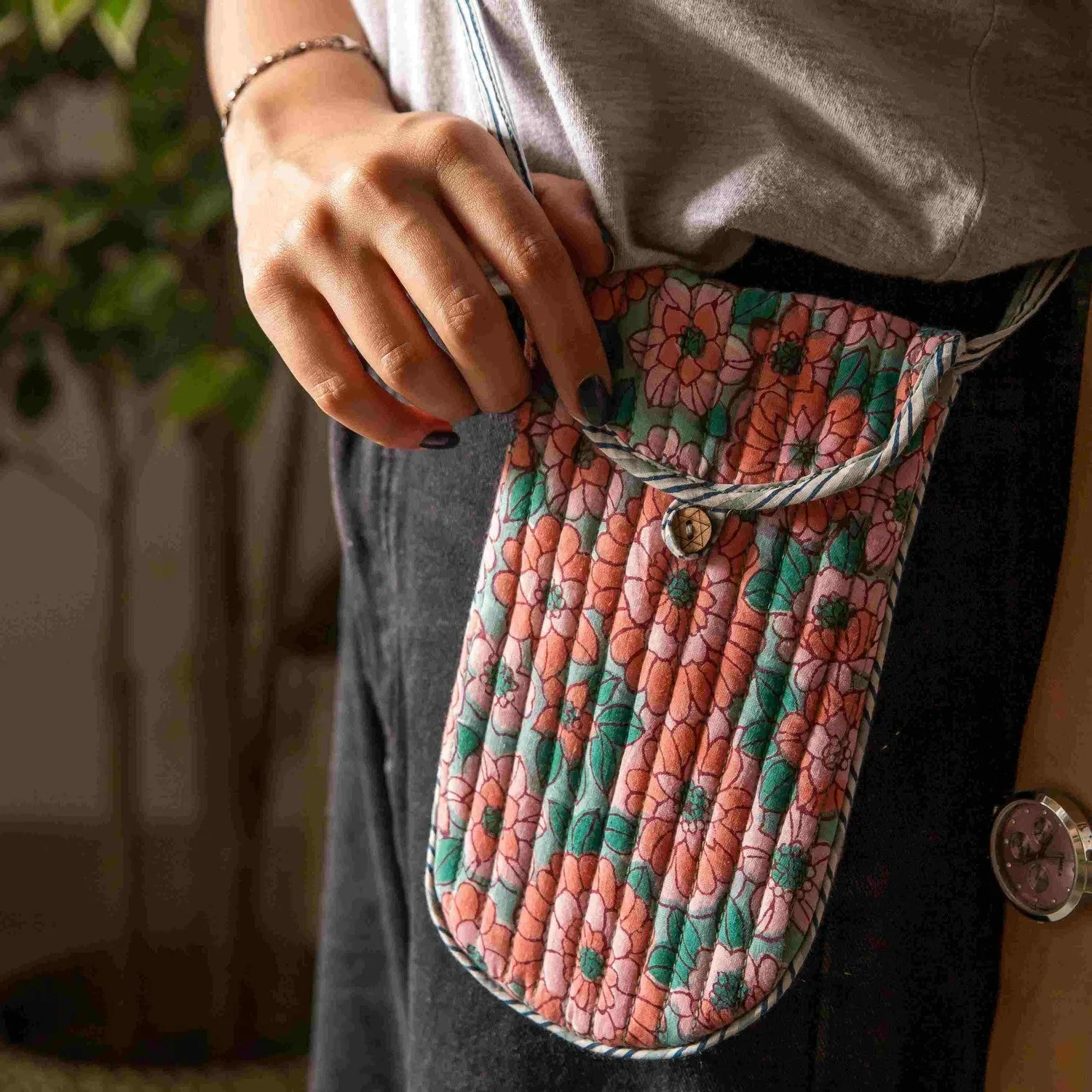 Peach & Green Daisy Hand Blockprinted Phone Sling