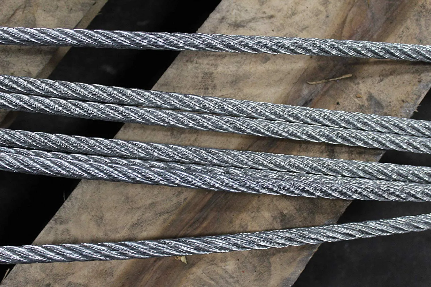 Single Leg Wire Rope Sling | 3.9 Ton Vertical Rated Capacity | Flemish Eye Loop to Heavy-Duty Thimble with Sliding Choker | 5/8" Dia. | 4' Length | EIPS 6x25 IWRC | Hanes Supply (HSI) Heavy Duty