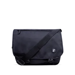Terry Messenger bag in Black