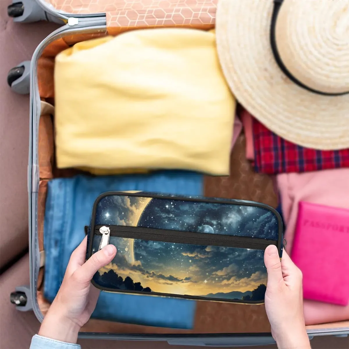Travel Toiletry Bag for Women Men Beautiful Night Sky Hanging Cosmetic Bag Waterproof Makeup Bag for Shaving Makeup Toothbrush & Travel Essentials