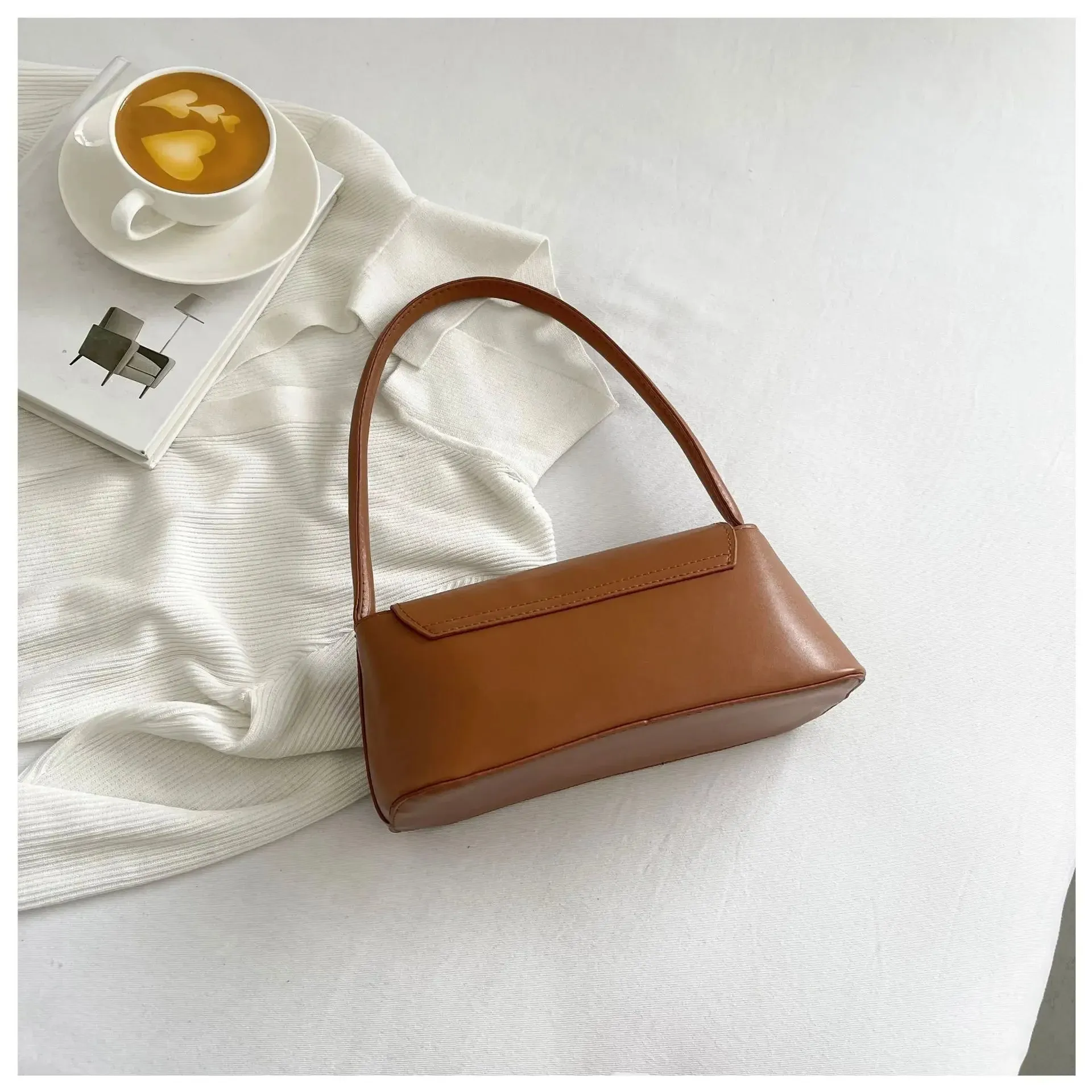 Veloria™ Retro Flap Shoulder Bag