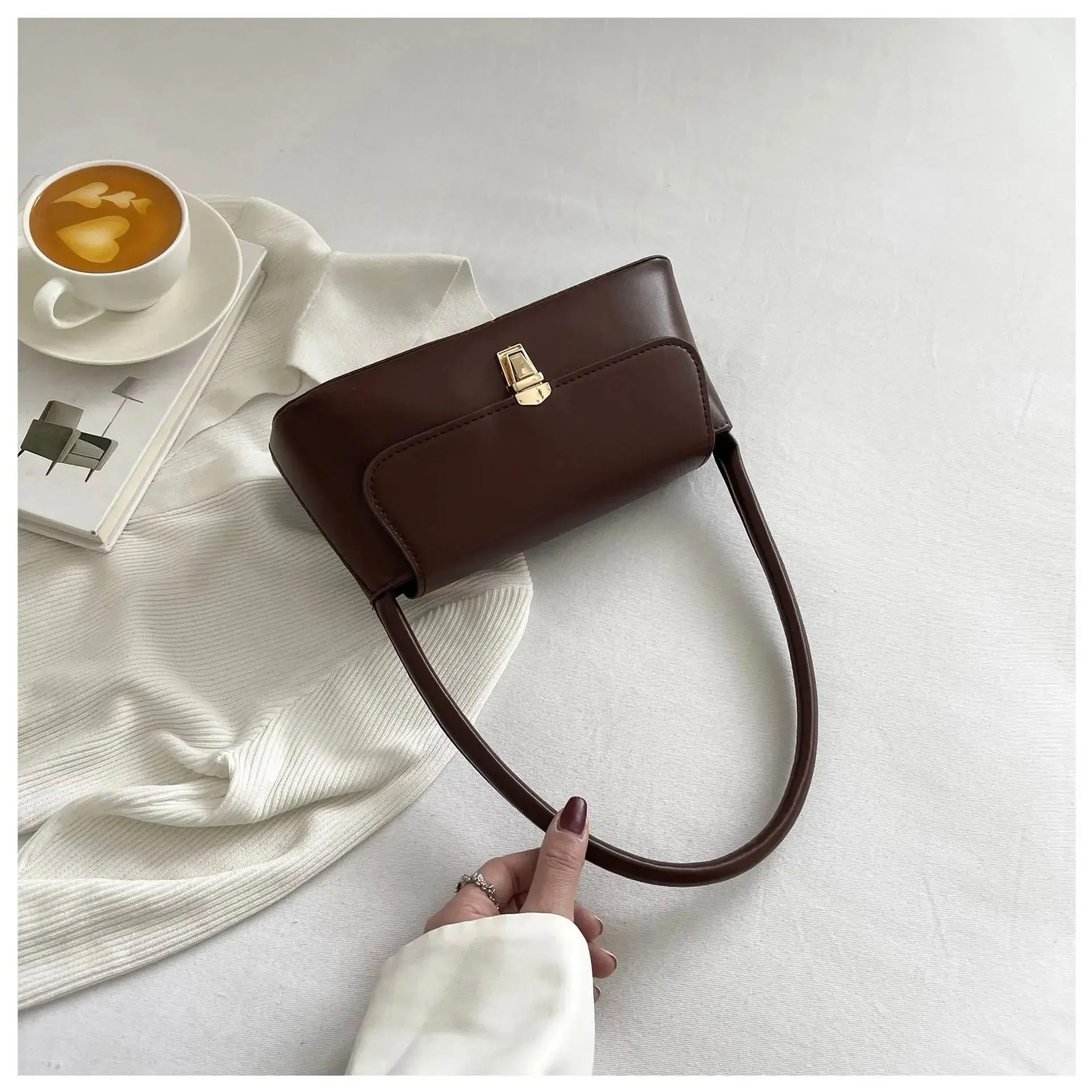 Veloria™ Retro Flap Shoulder Bag