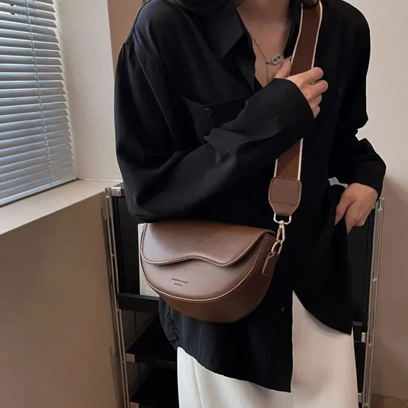 Veloria™ Vintage Saddle Shoulder Bag