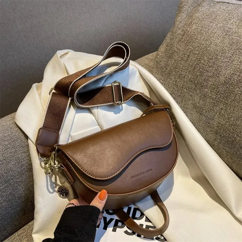 Veloria™ Vintage Saddle Shoulder Bag