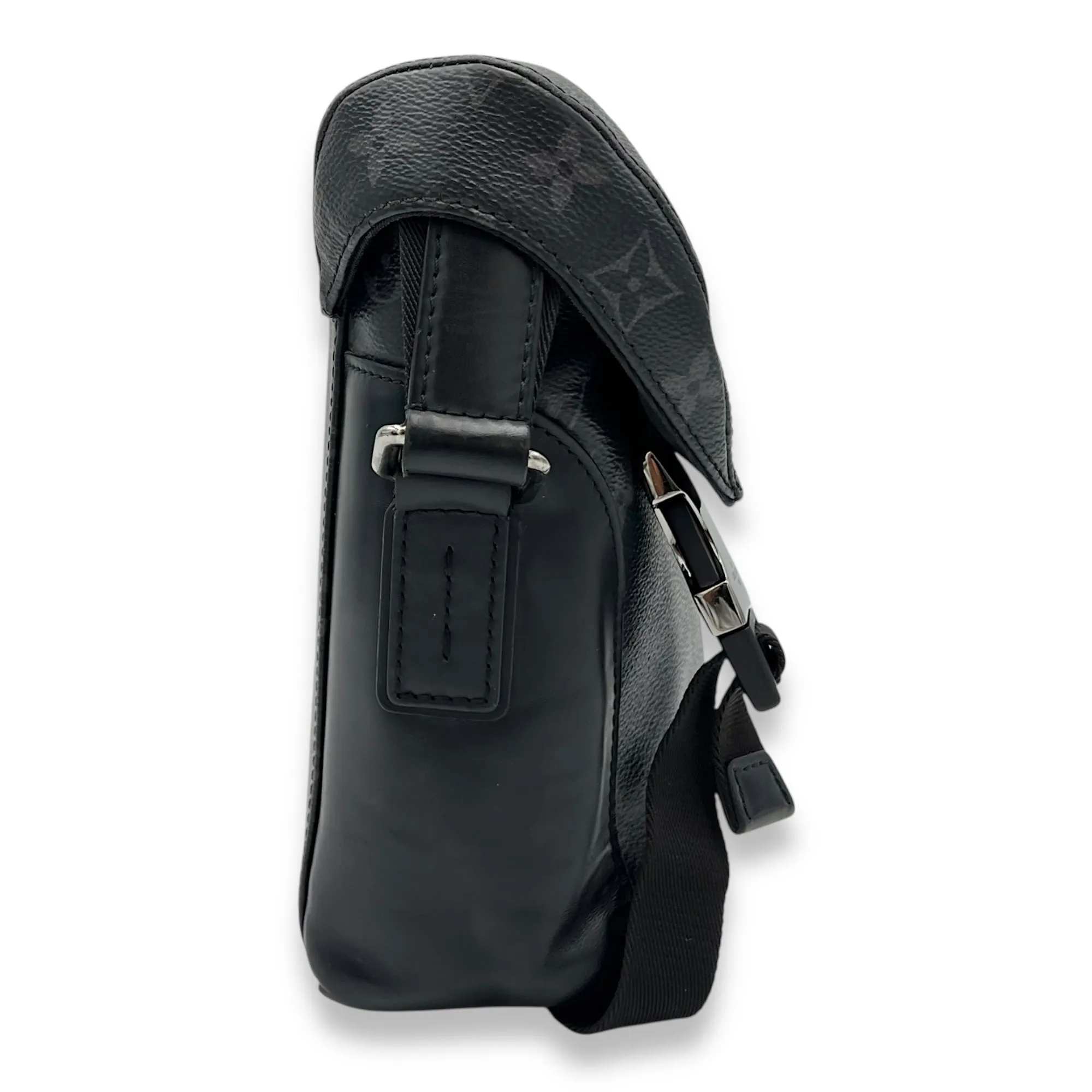 Voyager Messenger MM Black in Canvas, Silver hardware